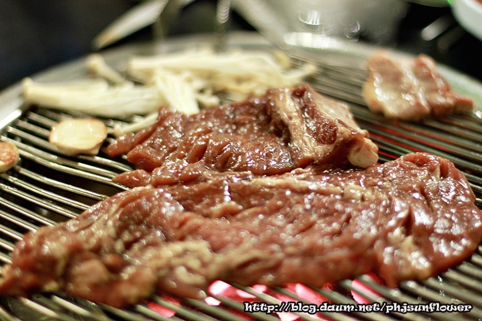 [신촌맛집] 불만제로에서 칭찬했던 그곳! 맛도 good!-신촌 고기창고