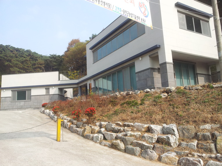 구봉선생 묘소를 참배했습니다.