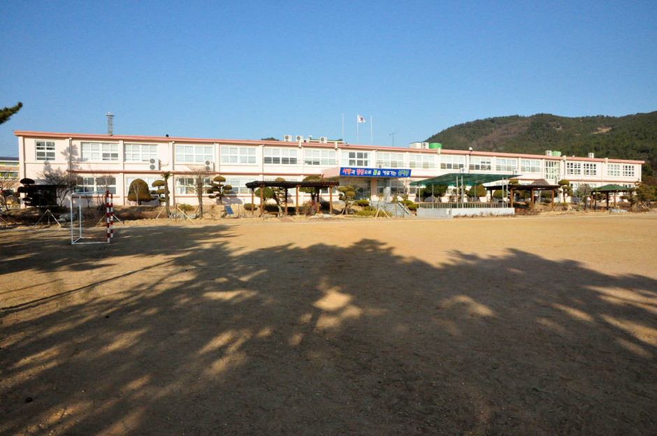 완도신지중학교 이미지