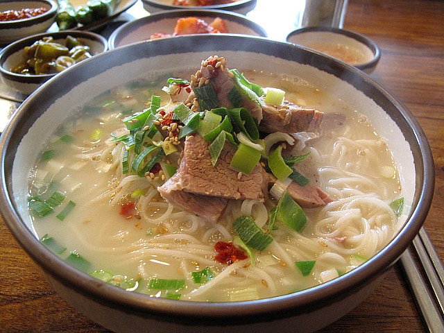 돼지국수 이미지