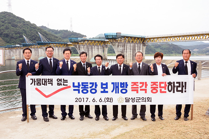 213AC8335938A4333DAE75