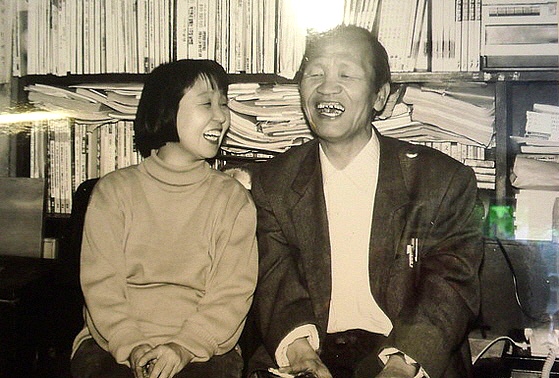 귀천(歸天). 천상병. 나 하늘로 돌아가리라...소풍끝나는 날    가서, 아름다웠다고 말하리라.