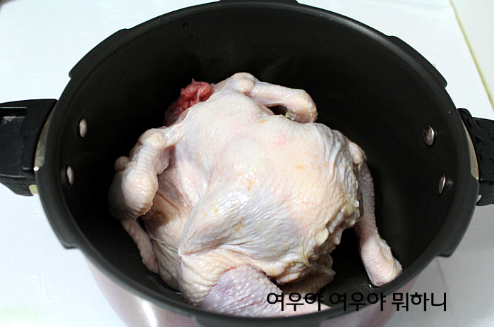 황금백숙 이미지