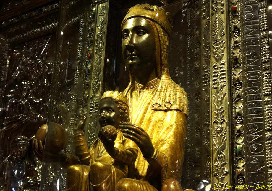 산타 코바(Santa Cova)에 이르는 길(몬세라트) 그리고 검은 성모상