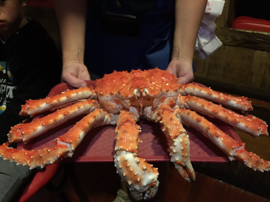 매년 이맘때면 가족이 함께 모여 Bob chinn's서 즐거운 Dinner를 한다.(Bob Chinn's Crab House/Wheeling) 
