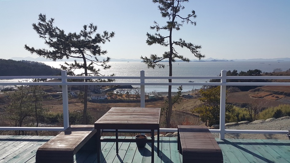 전망좋은곳에서 커피를 마실수있는 특권 여수 ( 산토리니) 커피숖 ,,,