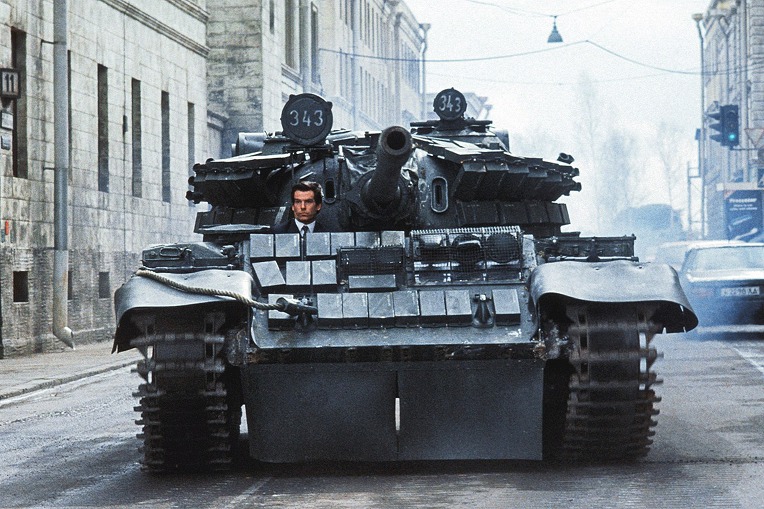 T-55 탱크 탄 러시아 표트르 대제 동상의 상트 페테르부르크 드라이빙 T-55 Tank ride Russian Peter 1 Statue driving in the Saint Petersburg