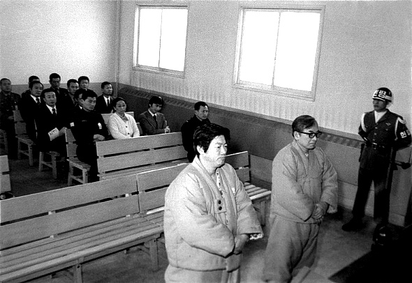 [길을 찾아서] 구형대로 초고속 선고 ‘정찰제 판결’ / 한승헌 / 한겨레