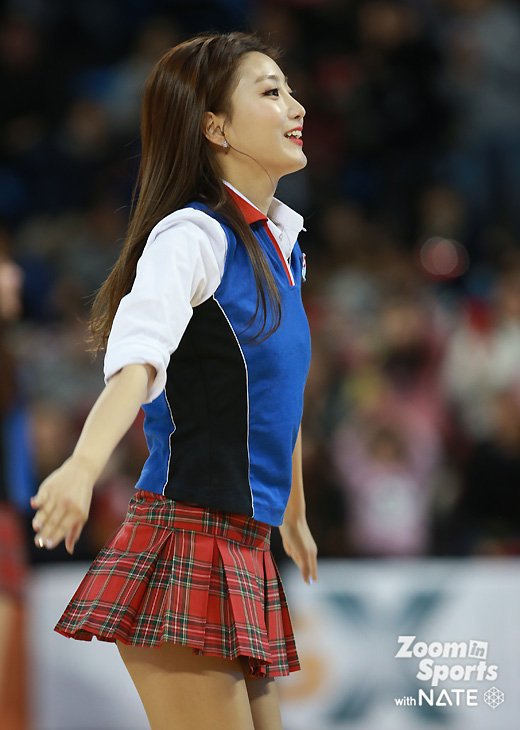 SK 나이츠 치어리더 윤요안나