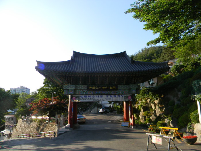 홍은동 백련산 백련사 (연분홍 연등의 고운 물결, 극락전, 괘불, 석조관음보살입상)